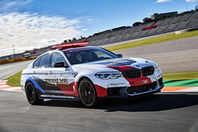 Bmw m5 s engage pour securiser les manches de motogp 