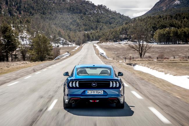 Ford mustang 2018 simple mise a jour 