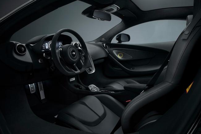 Mclaren 570gt mso black collection du noir du noir et un peu de noir 