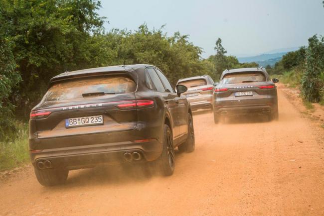 Porsche cayenne e hybrid un test dendurance en guise de teaser 