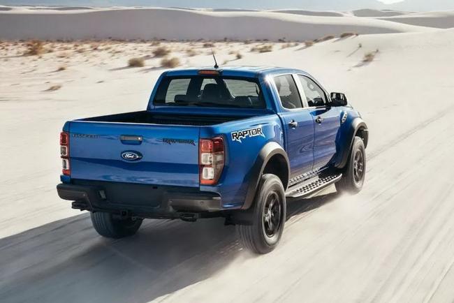 Ford ranger raptor 500 nm pour foncer dans l outback australien 