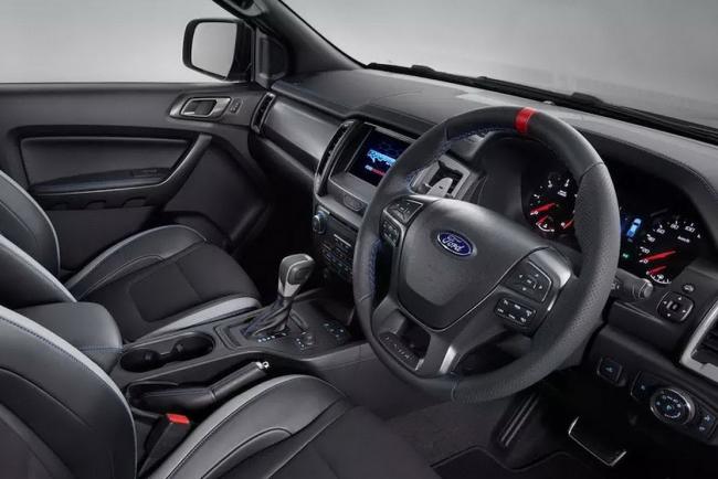 Ford ranger raptor 500 nm pour foncer dans l outback australien 