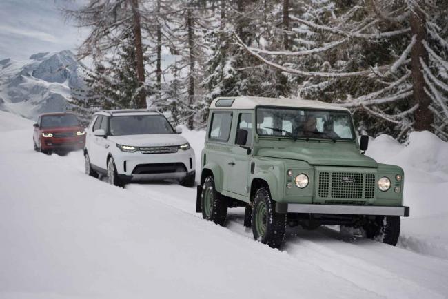 Land rover fete ses 70 ans en altitude 