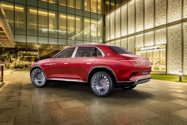 Le mercedes maybach ultimate luxury prend la fuite 