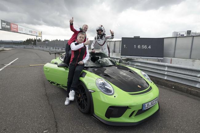 Porsche 911 gt3 rs 6 56 minutes sur le nurburgring 