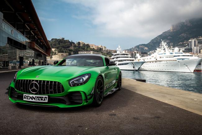 Renntech et Monstaka offrent 825 ch à la Mercedes AMG GT R