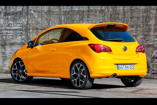 Opel corsa gsi petite joueuse 