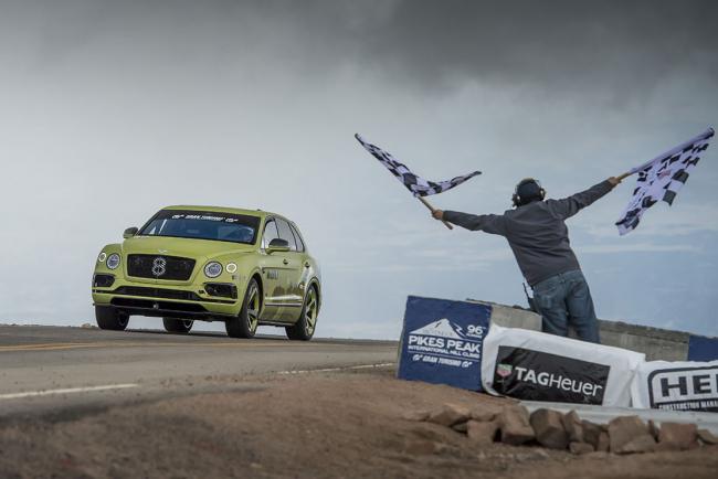 Bentley bentayga pikes peak un record et une serie limitee 