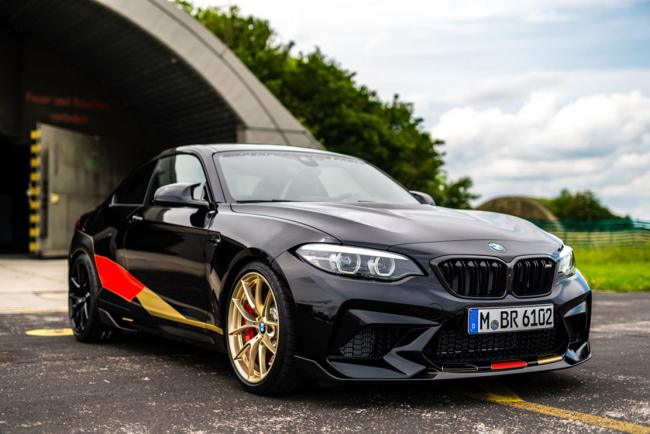 Bmw derrière la Mannschaft avec une M2 Competition unique