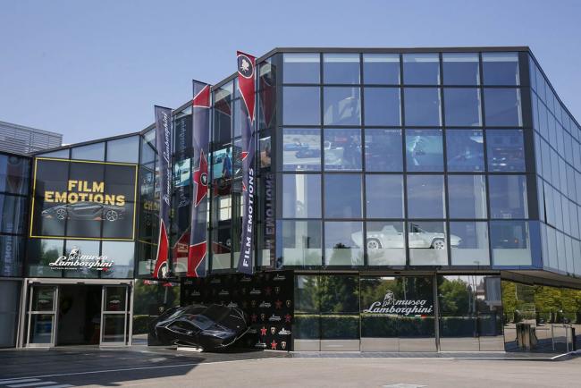 Film emotion les lamborghini du cinema en exposition 