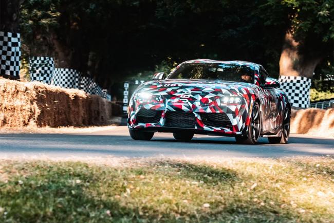 Toyota supra premiers tours de roues a goodwood 