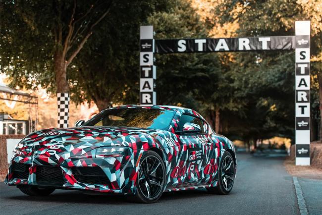 Toyota supra premiers tours de roues a goodwood 