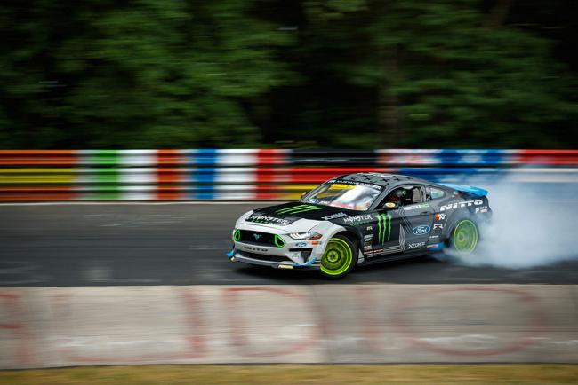 Ford mustang rtr un drift record sur le nurburgring 