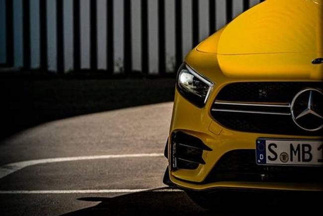 La Mercedes AMG A 35 sort doucement de l'ombre