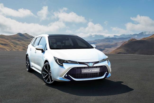 Toyota corolla touring sports un break corolla et 2 moteurs hybrides 