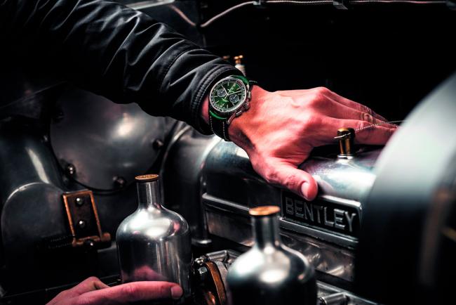 Breitling premier b01 chronograph 42 pour aller avec votre bentley 