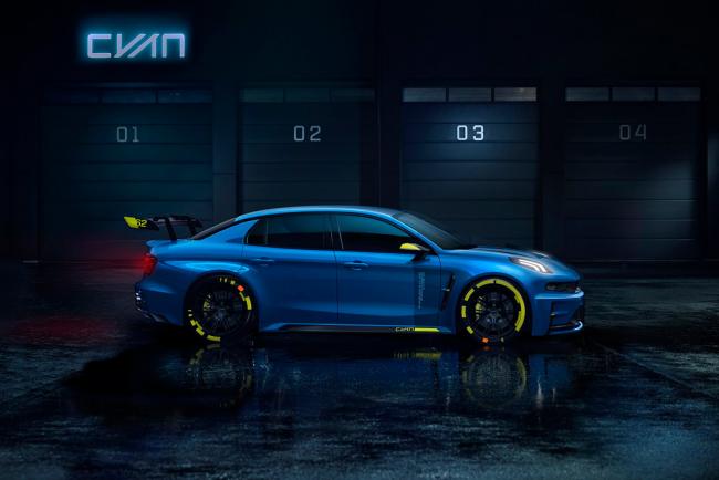 Lynk & Co présente un modele de course qui sera suivi par une version de route