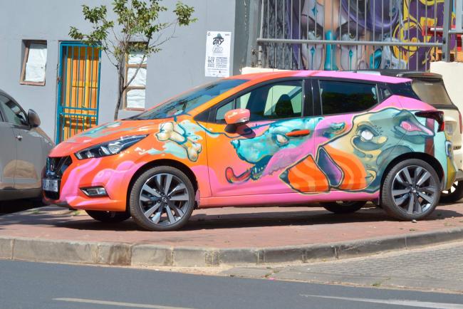 Quand la nissan street art se transforme en toile de rue 