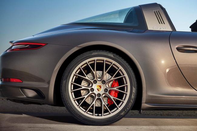 Porsche 911 targa 4 gts exclusive manufaktur edition pas donnee 