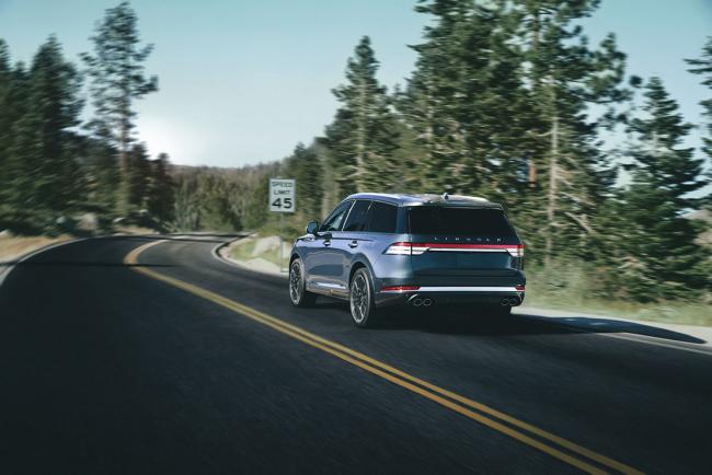 Lincoln aviator pour contrer les references europeennes 