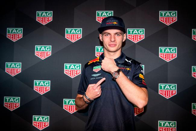 Tag Heuer offre à Max Vertsappen sa propre montre de course