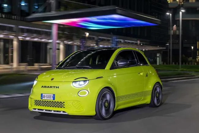 Nouvelle Abarth 500e : Mission Possible en électrique ?