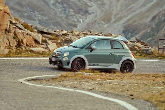 Abarth 695 70° Anniversario : tout l’esprit de Carlo est dans l’aileron