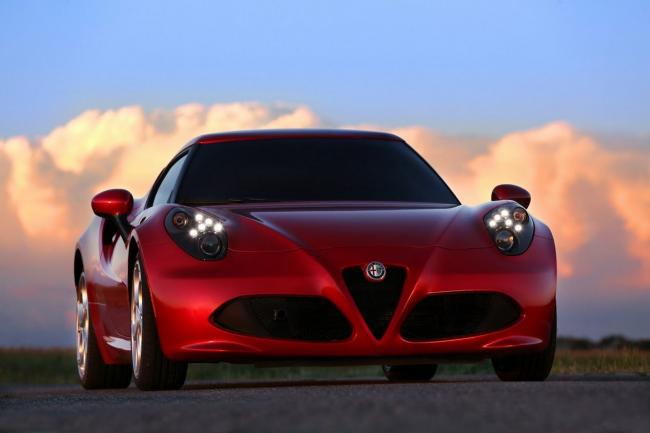 Exterieur_Alfa-Romeo-4C-2014_0