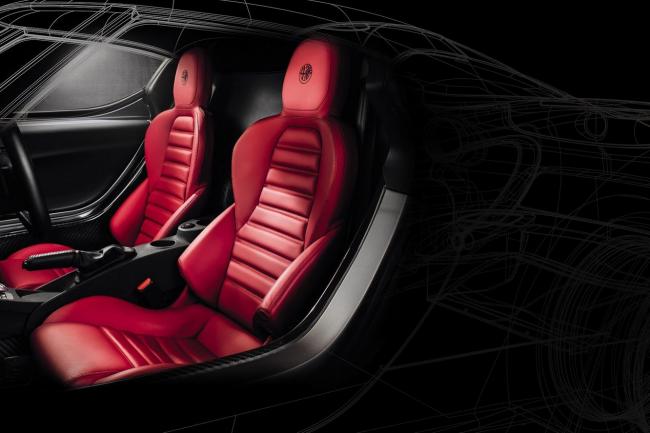 Interieur_Alfa-Romeo-4C-2014_28