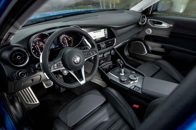 Interieur_Alfa-Romeo-Giulia-Veloce_23