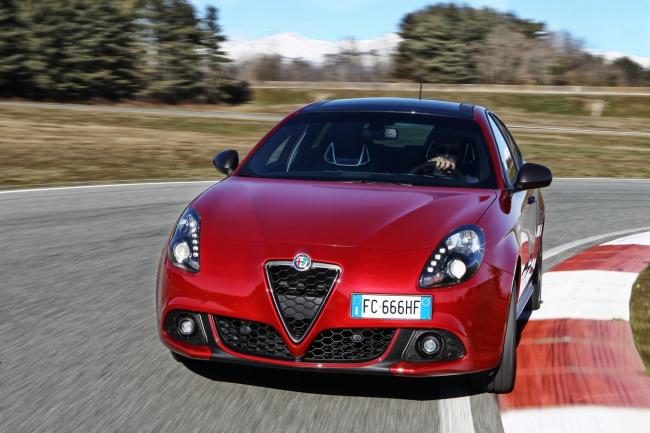 Exterieur_Alfa-Romeo-Giulietta-2016_18