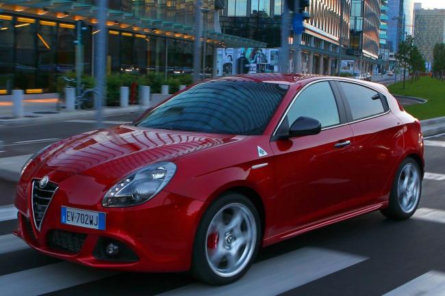 Exterieur_Alfa-Romeo-Giulietta-Quadrifoglio-Verde-2014_3