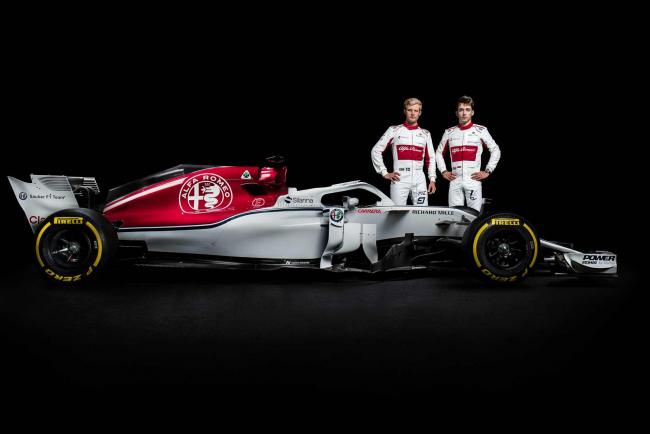Exterieur_Alfa-Romeo-Sauber-F1-Team_9