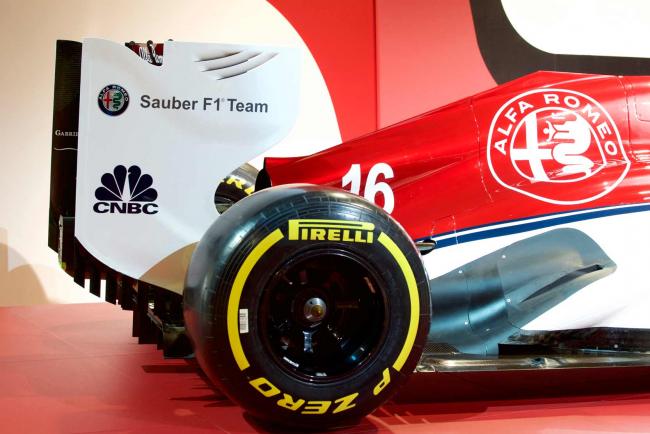 Exterieur_Alfa-Romeo-Sauber-F1-Team_0