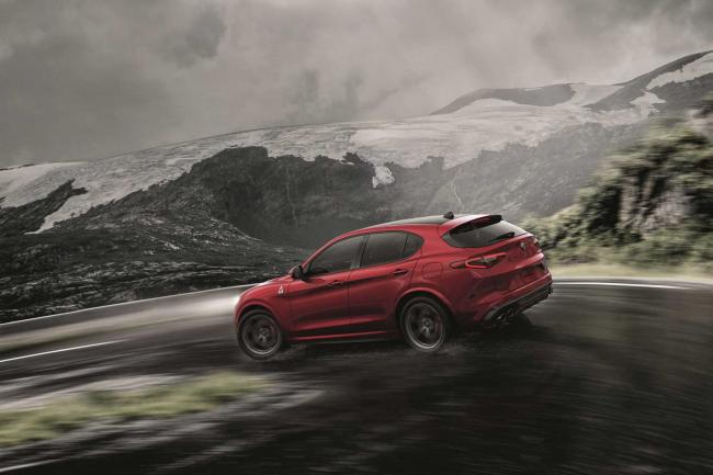 Exterieur_Alfa-Romeo-Stelvio-Quadrifoglio_7