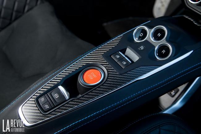 Interieur_Alpine-A110-Essai_36