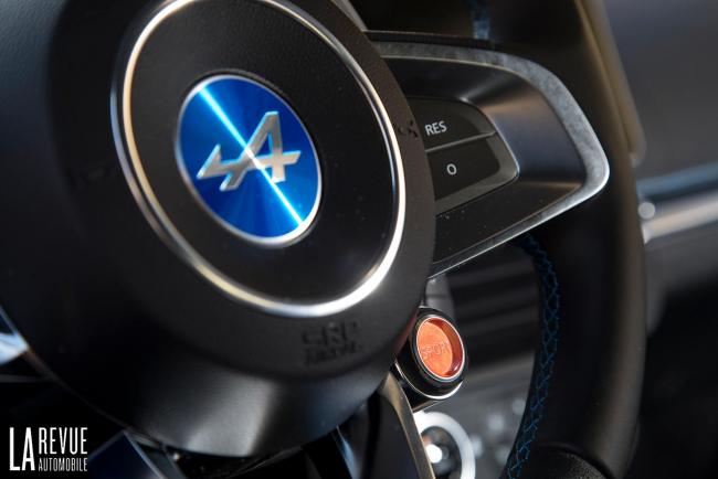 Interieur_Alpine-A110-Essai_34