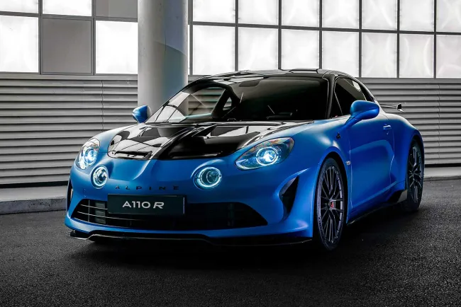 Alpine fait son entrée à Rouen en présence de Pierre Gasly