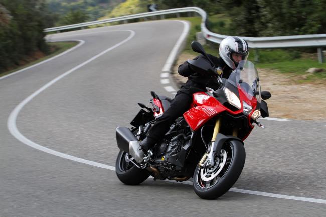 Exterieur_Aprilia-Caponord-1200-2015_4