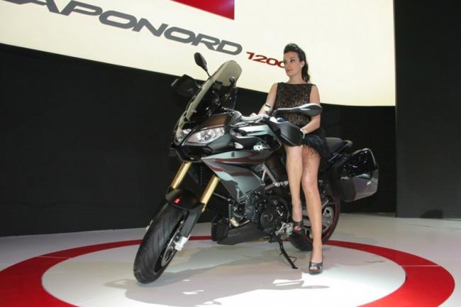 Exterieur_Aprilia-Caponord-1200_0