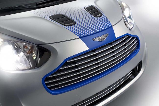 Exterieur_Aston-Martin-Cygnet-by-Colette_4