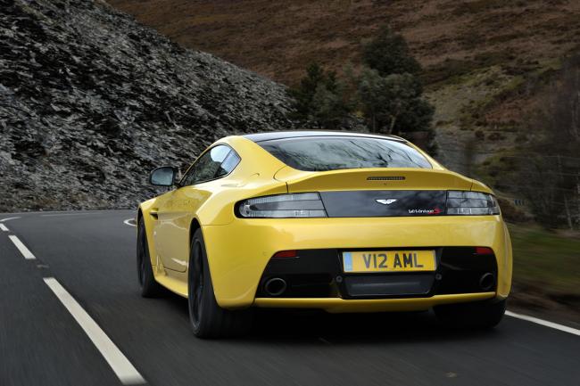 Exterieur_Aston-Martin-V12-Vantage-S_2