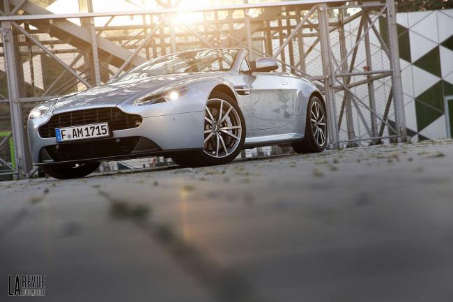 Exterieur_Aston-Martin-V8-Vantage-Roadster-N430_22