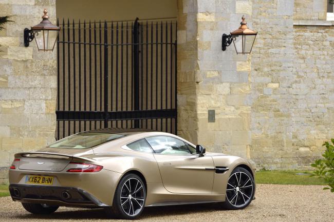 Exterieur_Aston-Martin-Vanquish-2013_2