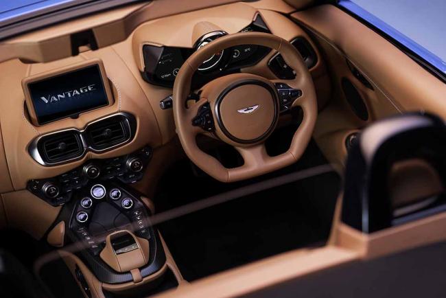 Aston Martin Vantage Roadster : la plus rapide à mettre la capote !