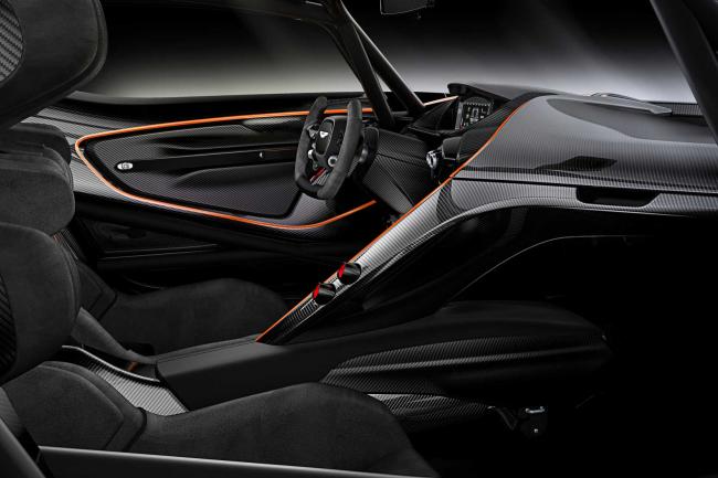 Interieur_Aston-Martin-Vulcan_9