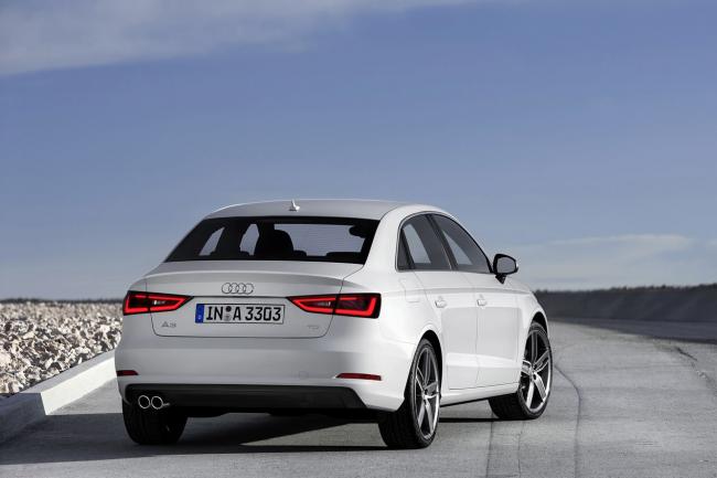 Exterieur_Audi-A3-Sedan_1