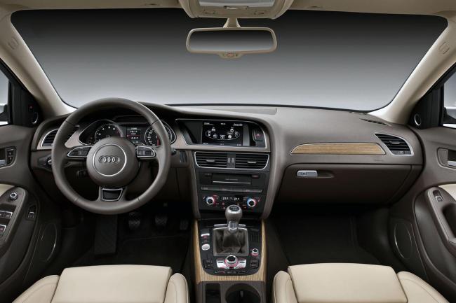 Interieur_Audi-A4-2012_9