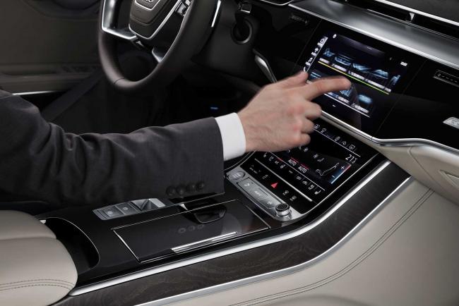 Interieur_Audi-A8-2018_14