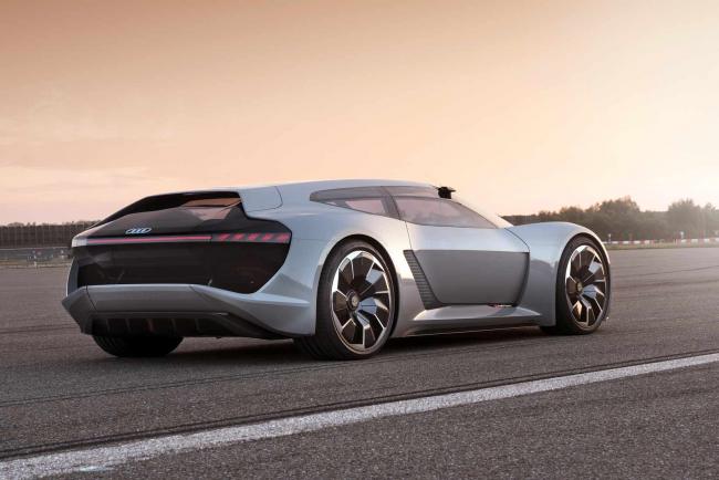 Exterieur_Audi-PB18-e-tron_13